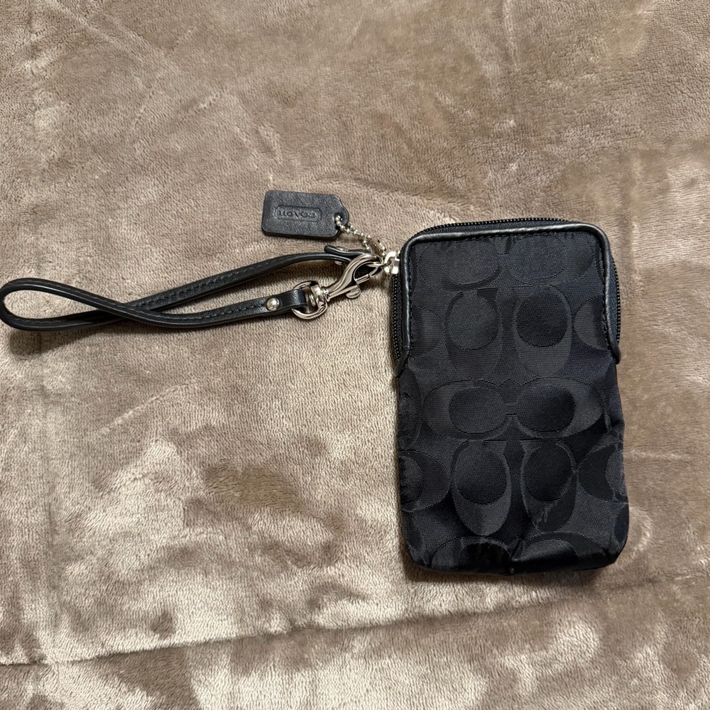 Coach Signature Black Phone Holster - Picture 3 of 8